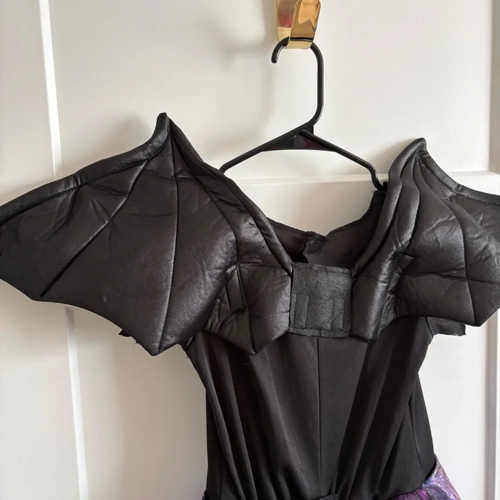 Girls, bat, dragon, costume. Halloween, party, dress up, imaginative play! M 7/8